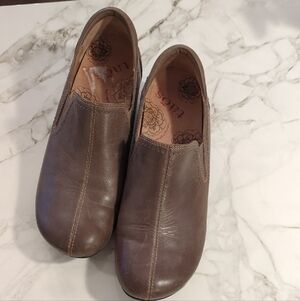 Taos Footwear Brown Leather Slip-On Flats